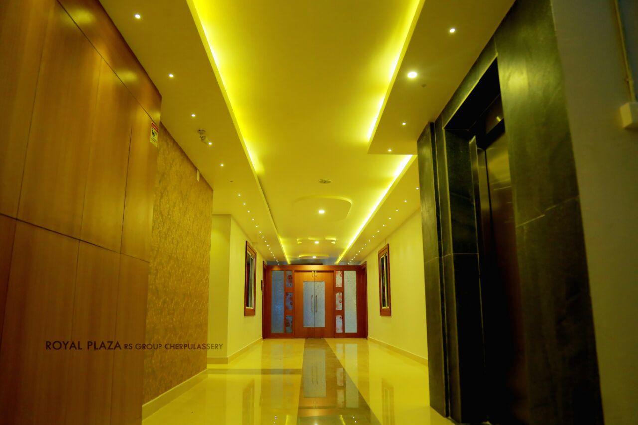 Royal Plaza Residency Otel Cheruppulasseri Dış mekan fotoğraf