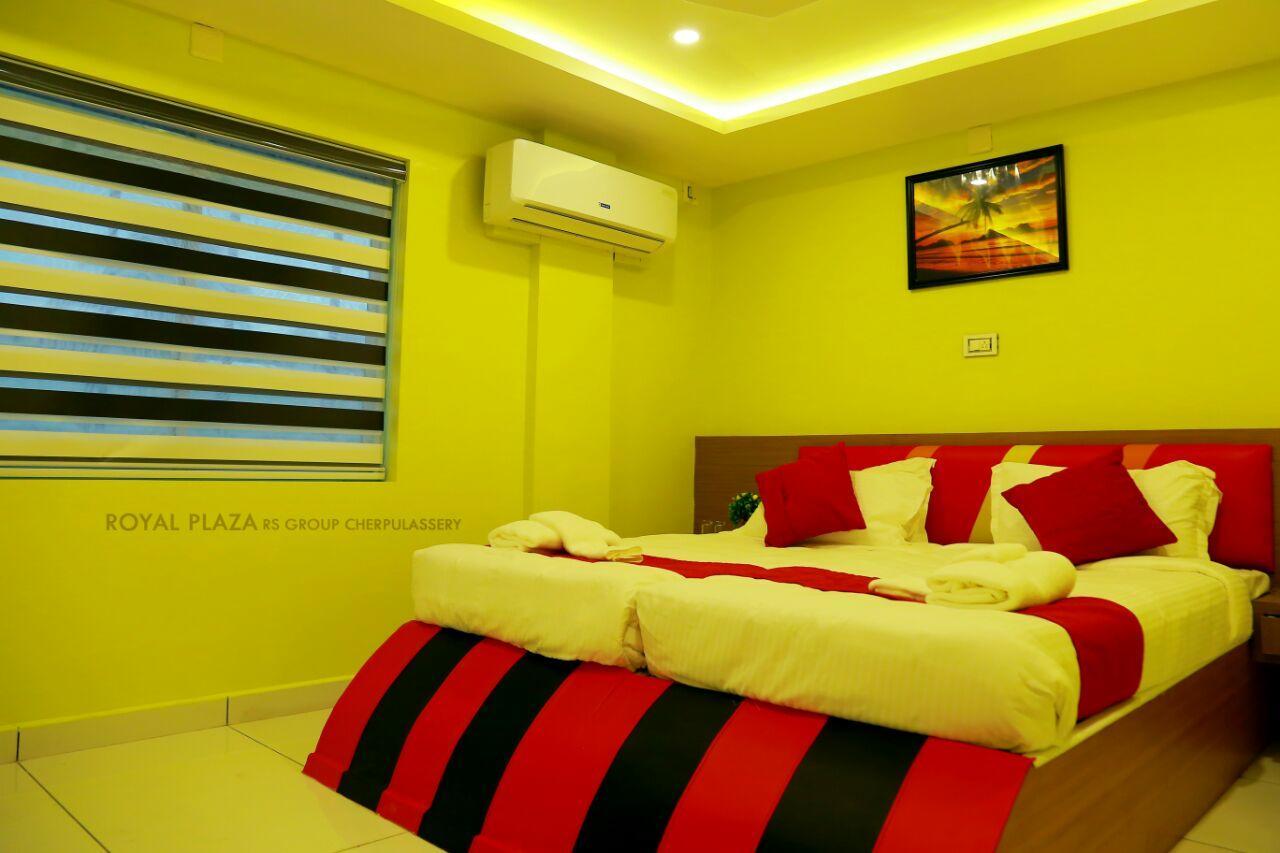 Royal Plaza Residency Otel Cheruppulasseri Dış mekan fotoğraf